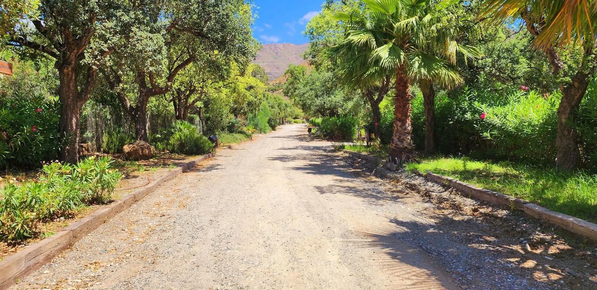 Apartamento Complejo Rural Los Pedregales Estepona
